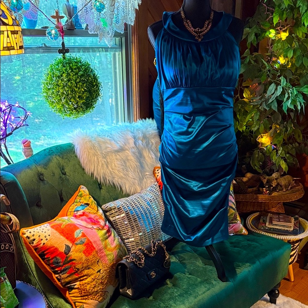 Elegant Blue Sleeveless Dress